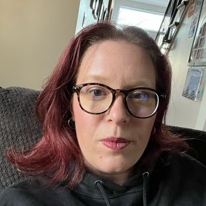 Meet your Posher, Felicia